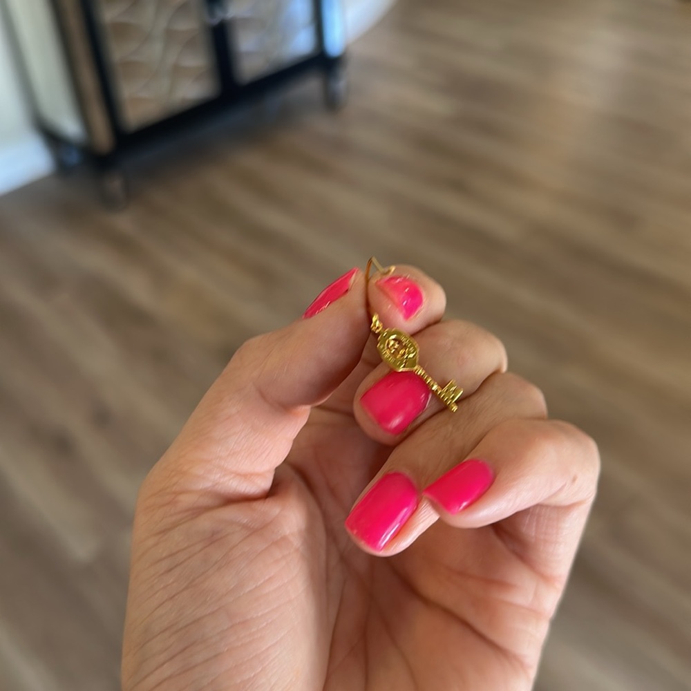 Club 33 Disneyland Exclusive Key Gold Earrings Rebecca Hook 🔑💙 - Picture 15 of 15